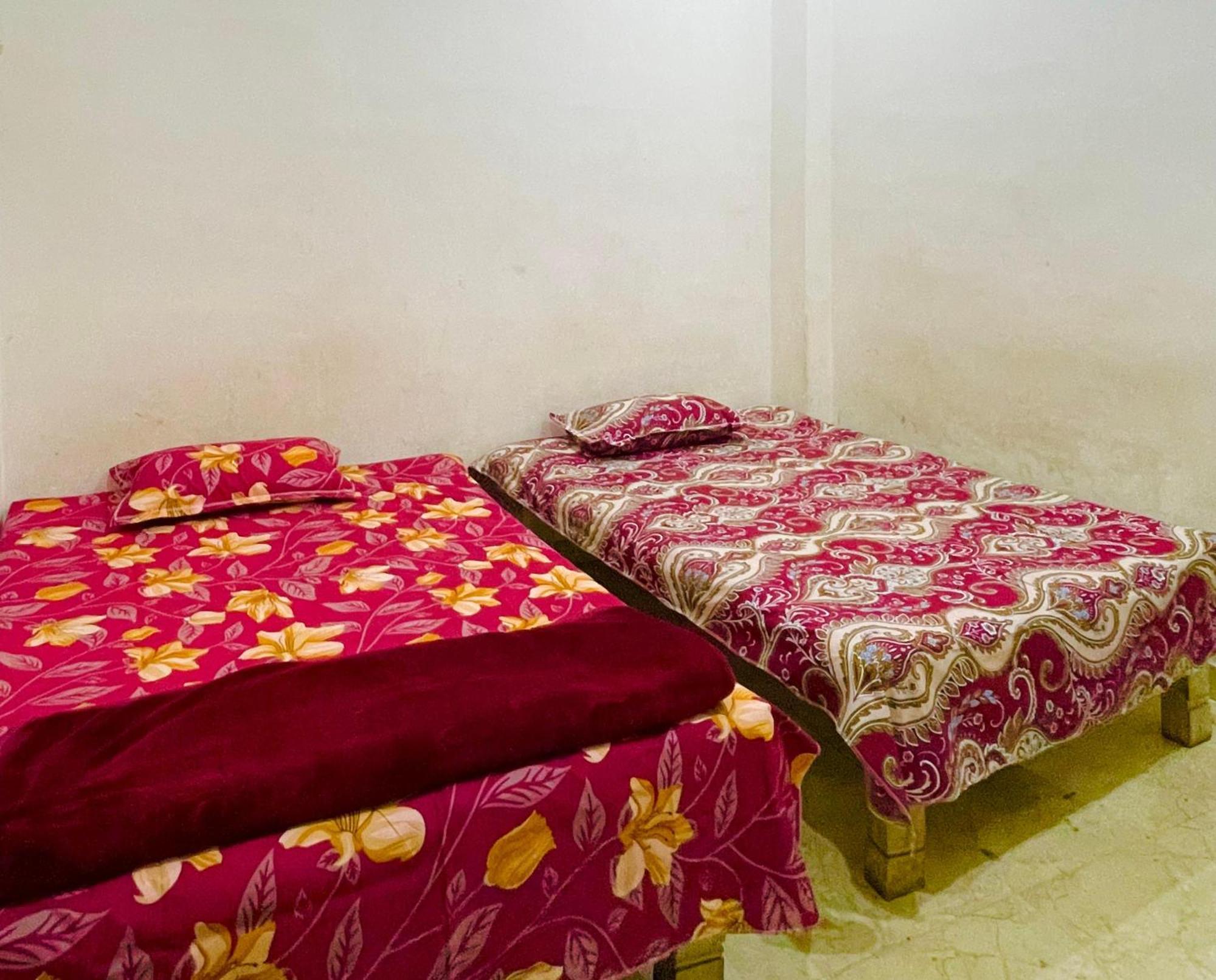 Om Sai Guest House Bénarès Extérieur photo